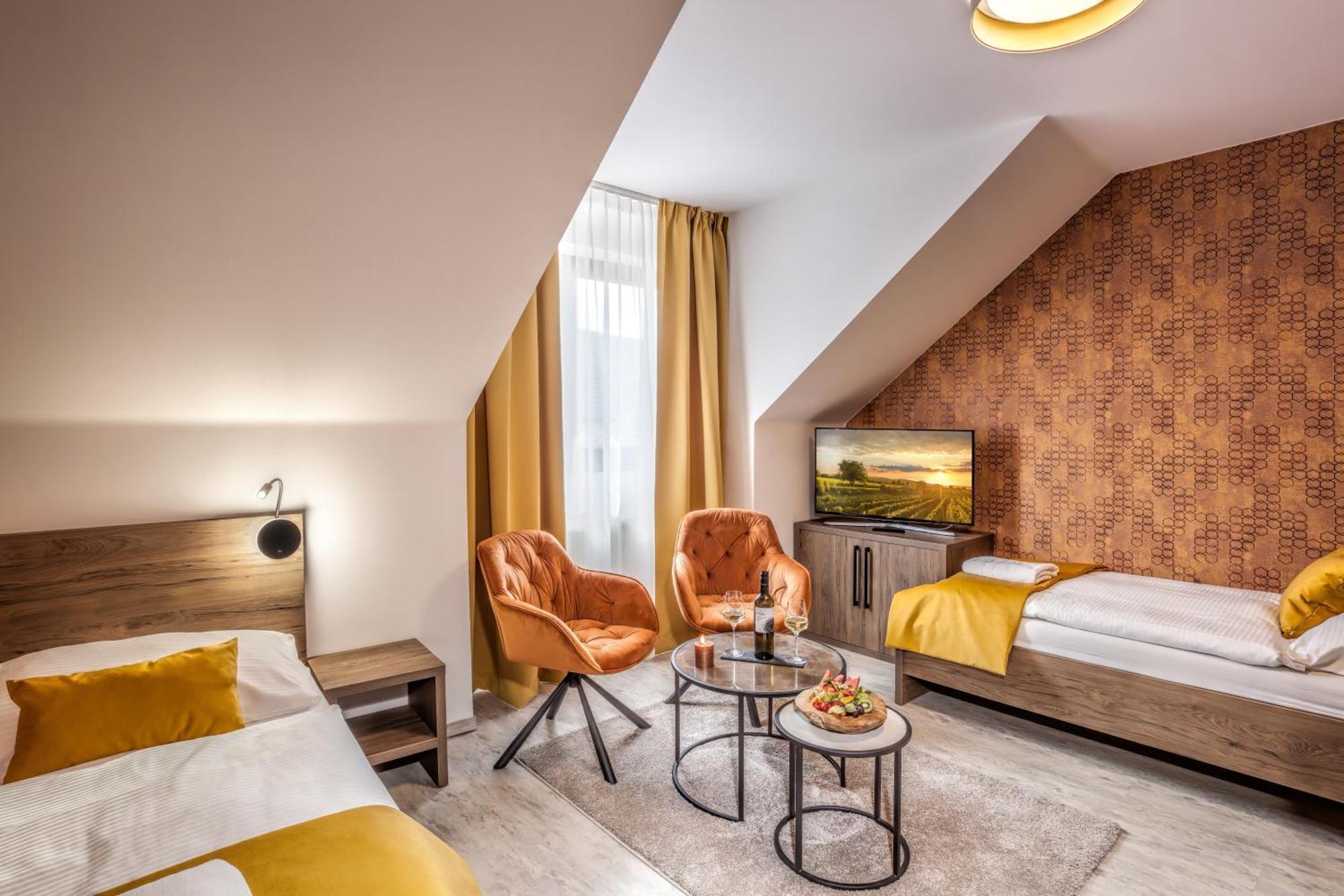 Hotel Beta Bzenec Exteriör bild